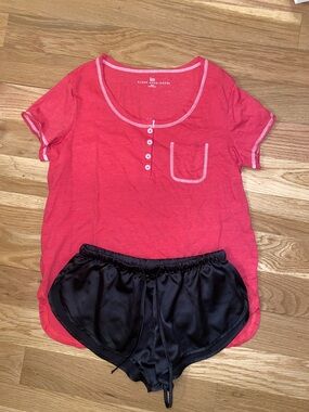 Karen Neuburger Coral Short Sleeve Henley Pajama set size Small